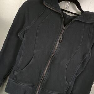Lululemon Scuba Hoodie Black Women's Size 4 Athleisure Yoga Performance Cropped